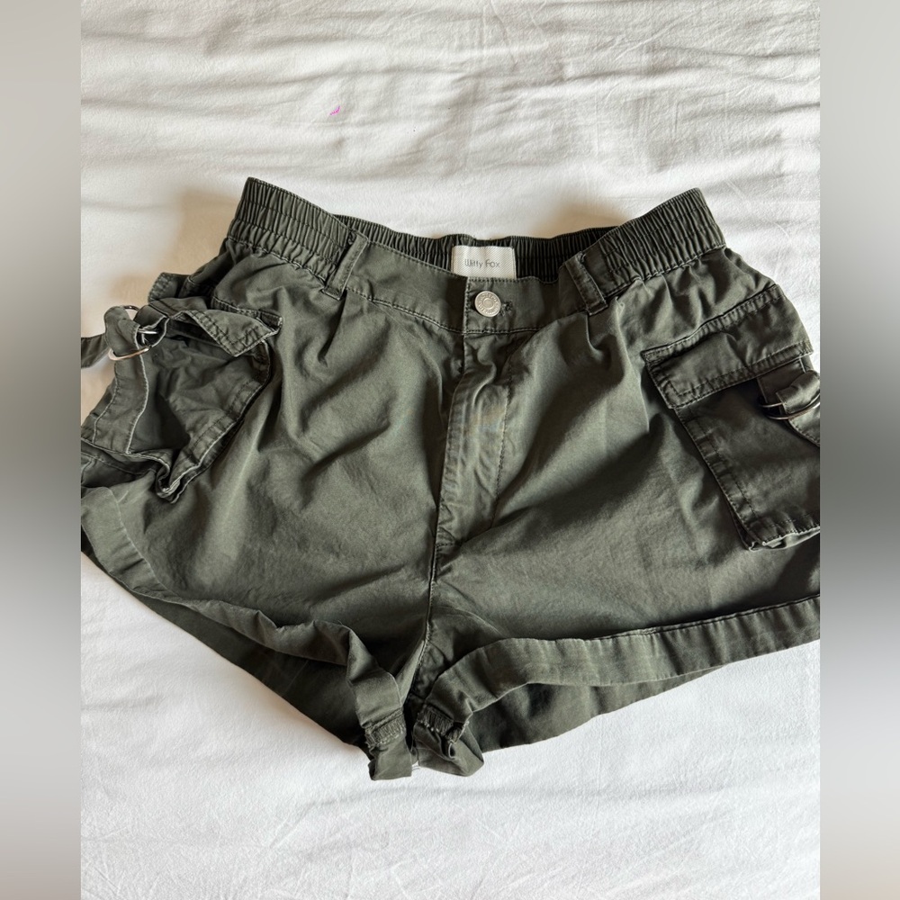 Wit & Wisdom Green Cargo Shorts Relaxed Fit
